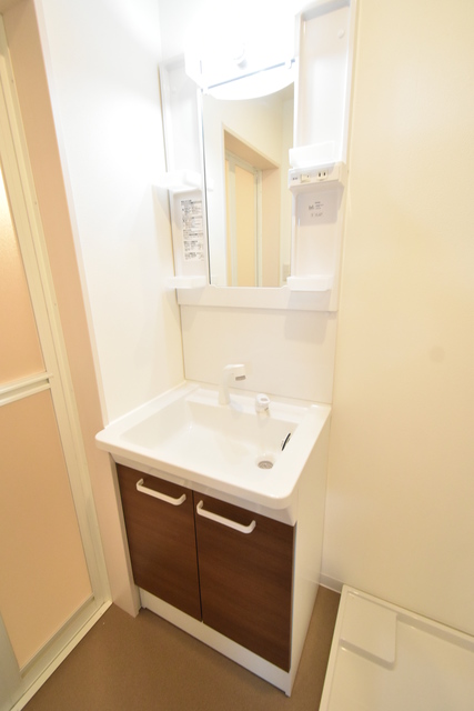 ��ʌ��������܎s�k����i���P���ڂ̃A�p�[�g�̐��ʏ�