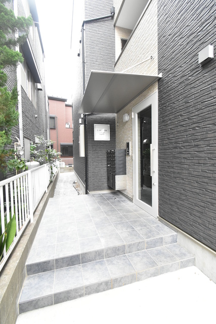 ��ʌ��������܎s�k����i���P���ڂ̃A�p�[�g�̃G���g�����X