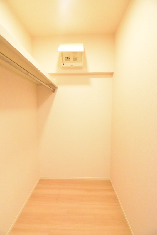 ��ʌ��z�J�s���C�N�^�E���X���ڂ̃A�p�[�g�̎��[