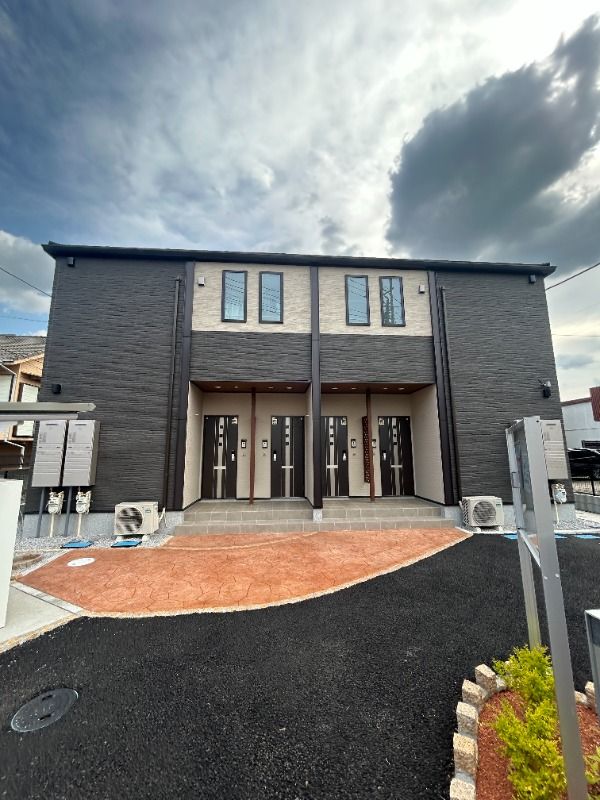 ��ʌ���z�s�Ό����Q���ڂ̃A�p�[�g�̌����O��