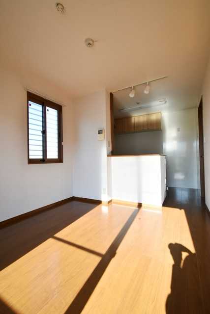 ��ʌ��������܎s��������u�Q���ڂ̃A�p�[�g�̋��ԁE���r���O