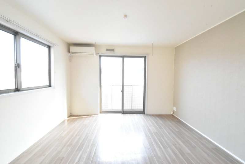 ��ʌ��z�J�s�听���W���ڂ̃A�p�[�g�̋��ԁE���r���O