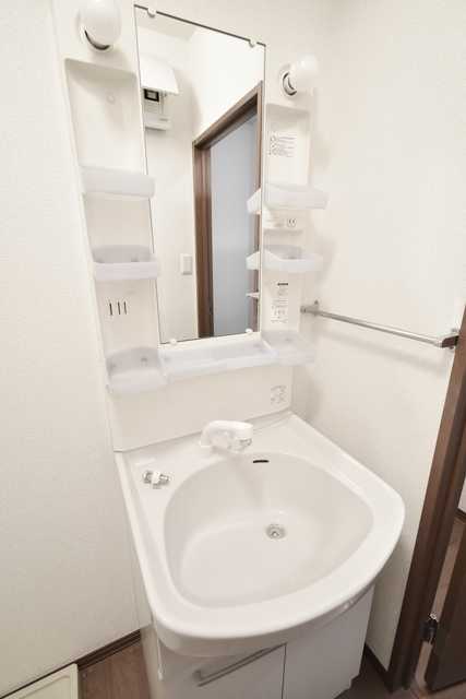 ��ʌ��������܎s��������u�Q���ڂ̃A�p�[�g�̐��ʏ�