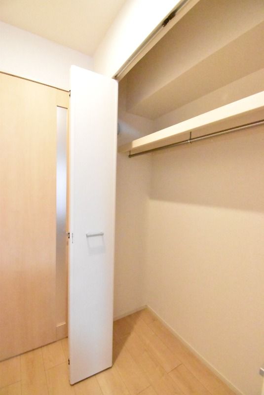 ��ʌ��z�J�s�ԎR�{���̃A�p�[�g�̎��[