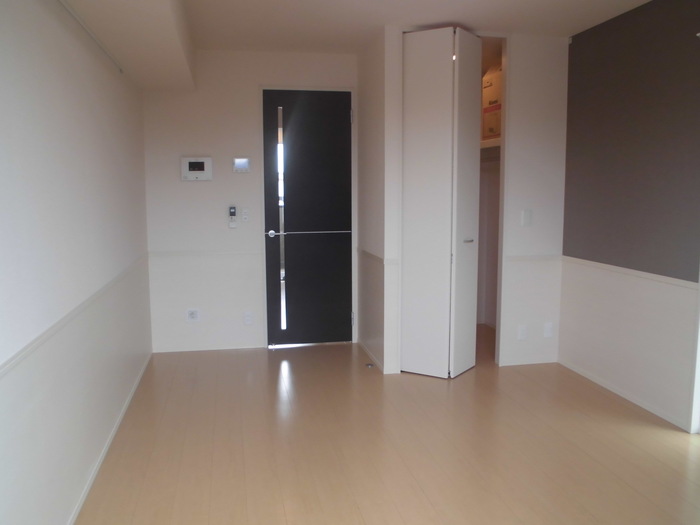 ��ʌ��z�J�s���C�N�^�E���X���ڂ̃A�p�[�g�̂��̑������E�X�y�[�X