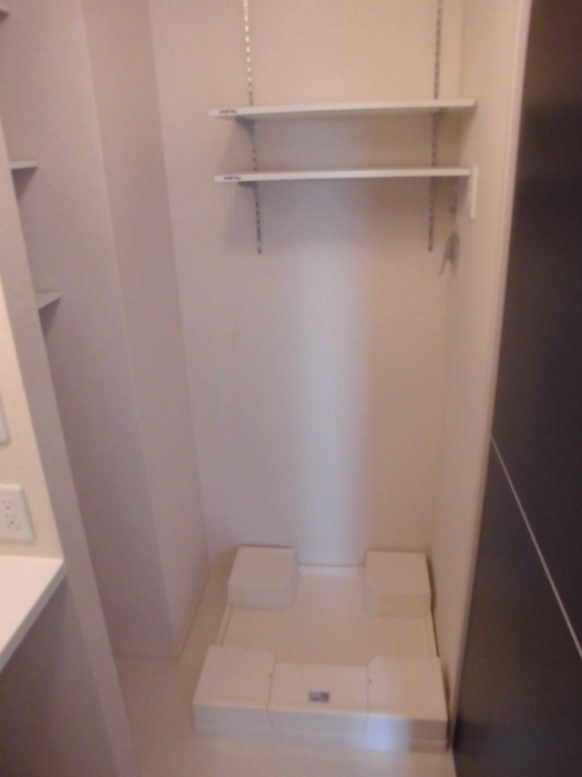 ��ʌ��z�J�s���C�N�^�E���X���ڂ̃A�p�[�g�̂��̑�