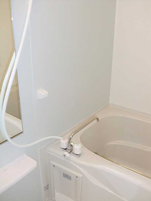 ��ʌ������s���v��̃A�p�[�g�̃o�X