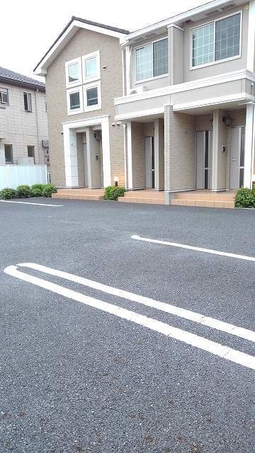 ��ʌ������s���v��̃A�p�[�g�̒��ԏ�