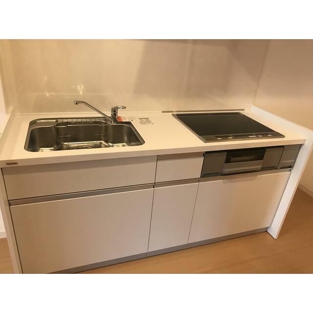 ��ʌ�����s�{���T���ڂ̃A�p�[�g�̃L�b�`��