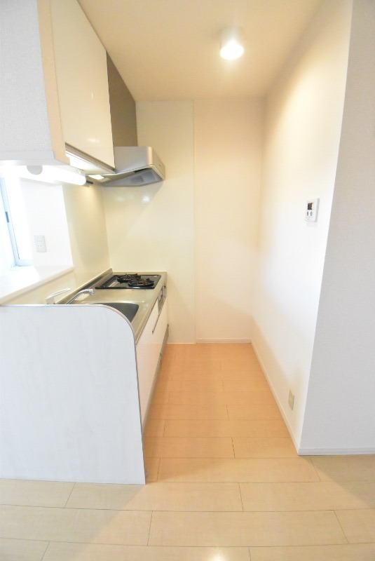 ��ʌ��z�J�s�V�z�J�Q���ڂ̃A�p�[�g�̃L�b�`��