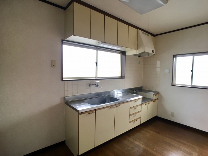 ��ʌ�����s�厚����O�̃A�p�[�g�̃L�b�`��