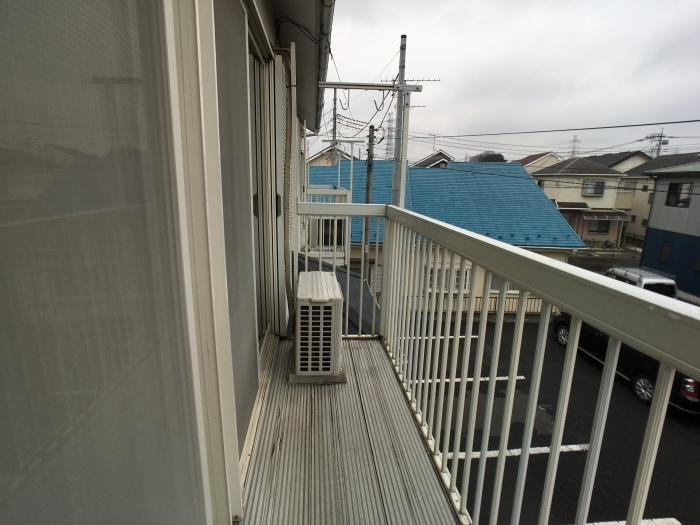 ��ʌ�����s�厚����O�̃A�p�[�g�̃o���R�j�[