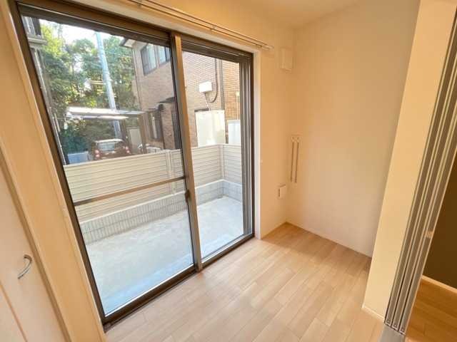 ��ʌ�����s�˒˓�S���ڂ̃A�p�[�g�̂��̑��ݔ�