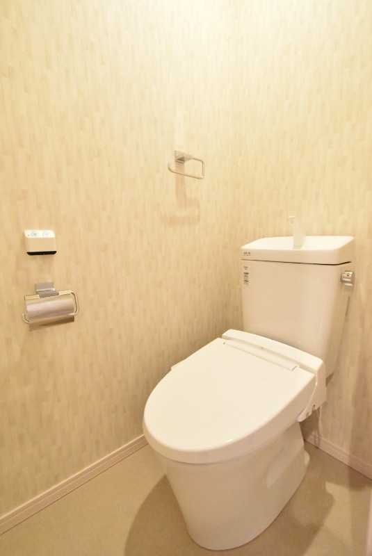 ��ʌ������s�����R���ڂ̃A�p�[�g�̃g�C��