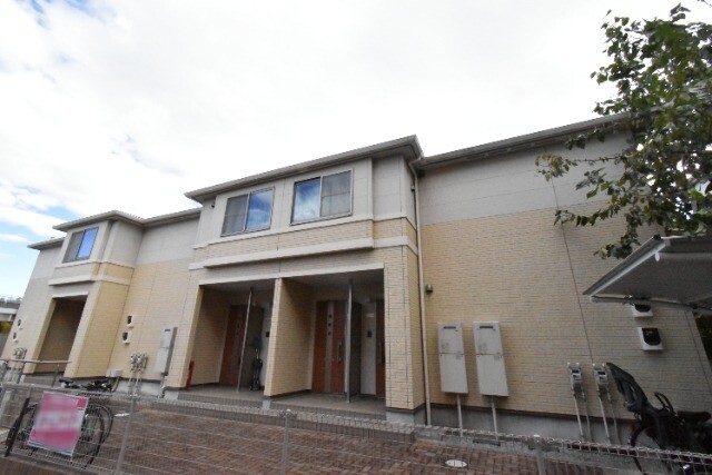 ��ʌ�����s�厚�ΐ_794�̃A�p�[�g�̌����O��