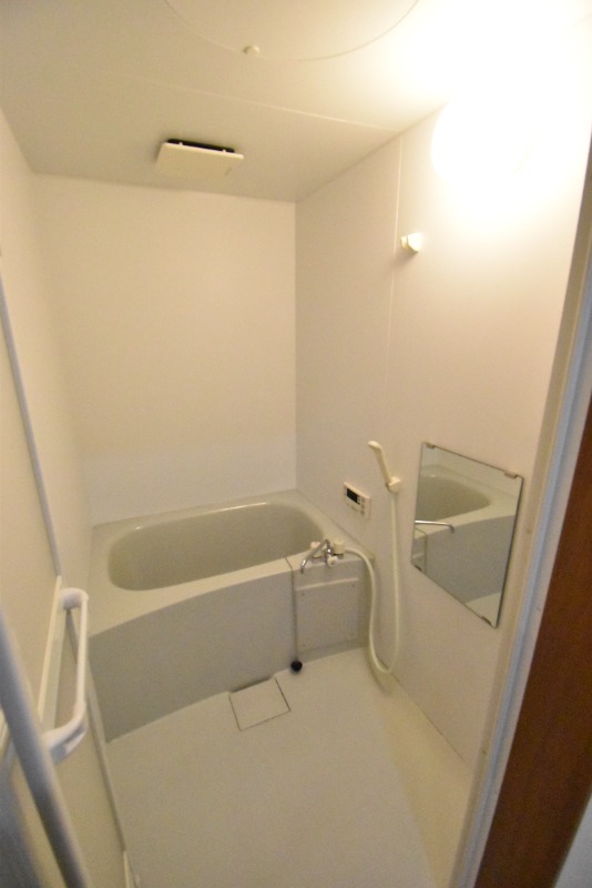 ��ʌ��������܎s�΋�厚�����̃A�p�[�g�̃o�X