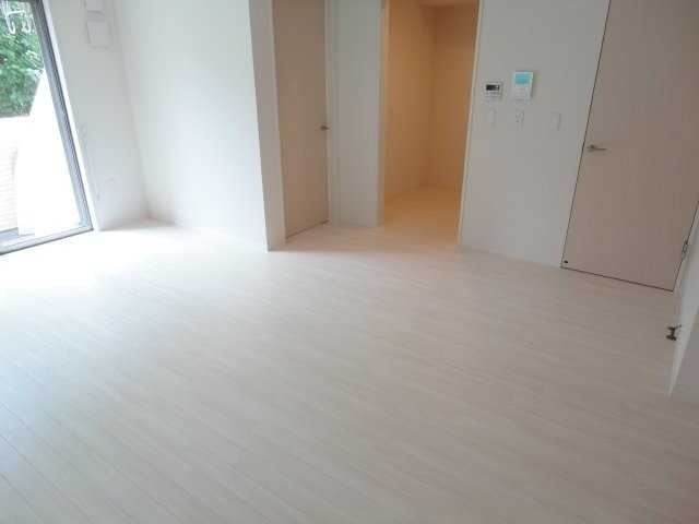 ��ʌ�����s�厚�ΐ_�̃A�p�[�g�̂��̑������E�X�y�[�X