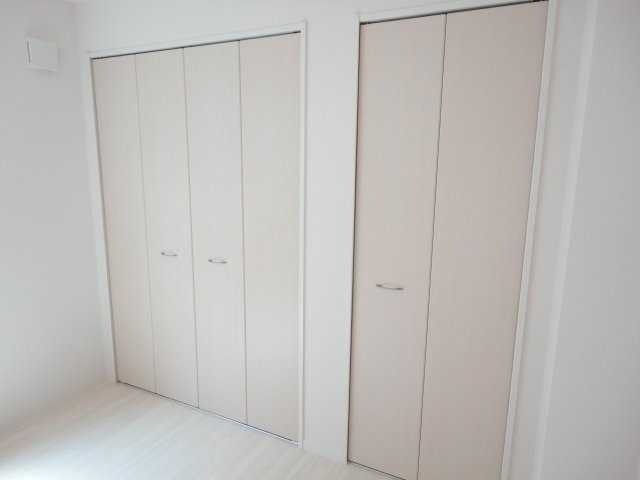 ��ʌ�����s�厚�ΐ_�̃A�p�[�g�̎��[