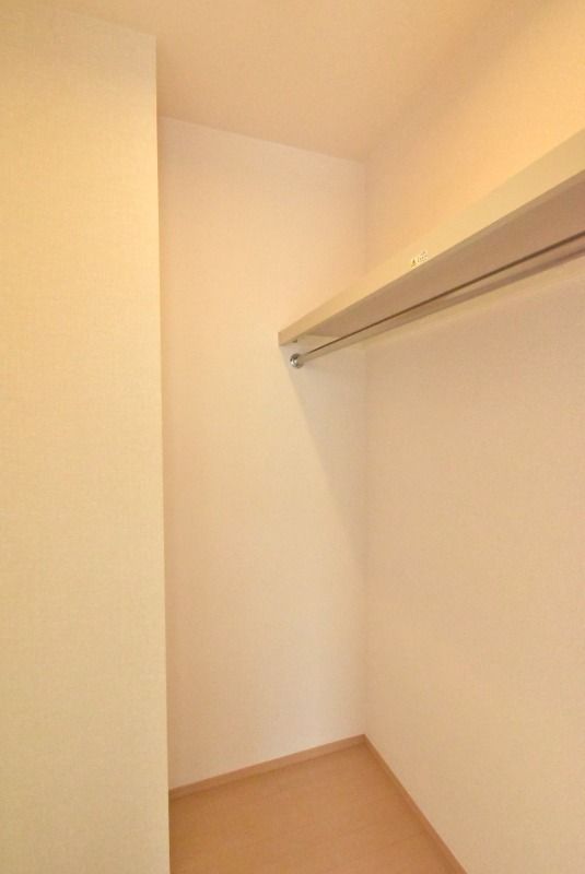 ��ʌ������s�ٓV�P���ڂ̃A�p�[�g�̎��[