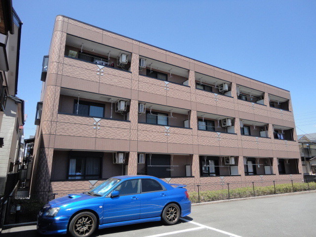 ��ʌ�����s�厚���s���т̃}���V�����̒��ԏ�