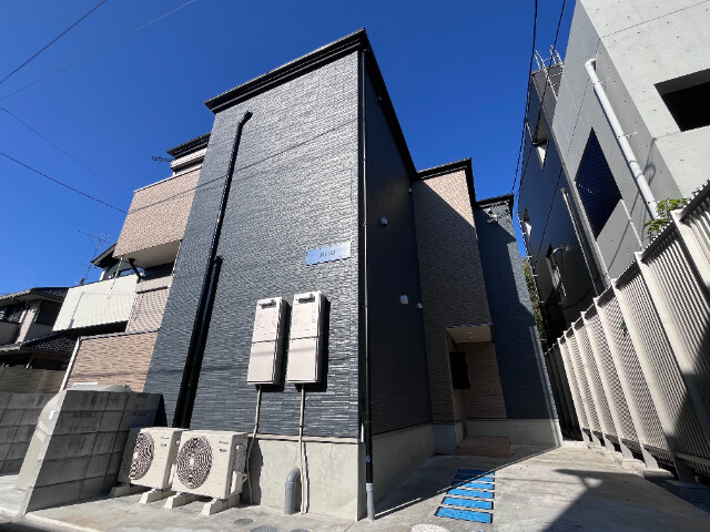 ��ʌ��������܎s�������a�c���Q���ڂ̃A�p�[�g�̌����O��