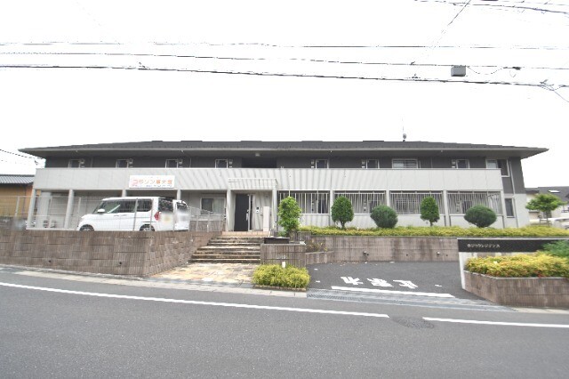 ��ʌ��������܎s�����擌��{�P����87-4�̃A�p�[�g�̌����O��