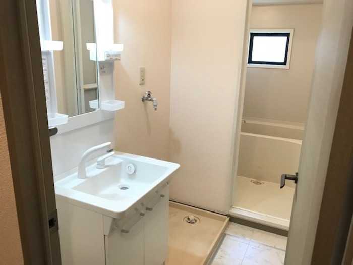 ��ʌ�����s�t���P���ڂ̃A�p�[�g�̐��ʏ�