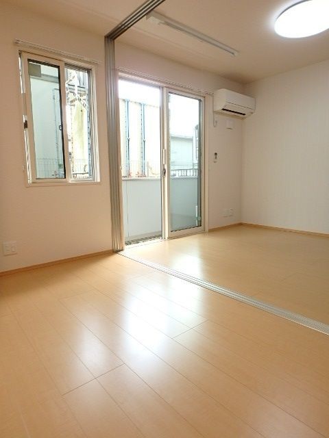 ��ʌ��������܎s�����擌��{�P���ڂ̃A�p�[�g�̂��̑������E�X�y�[�X