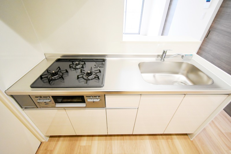 ��ʌ��F�J�s�E�Z�Ԃ̃}���V�����̃L�b�`��