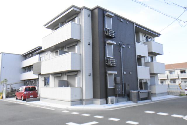 ��ʌ��������܎s�΋�����R����28-19�̃A�p�[�g�̌����O��