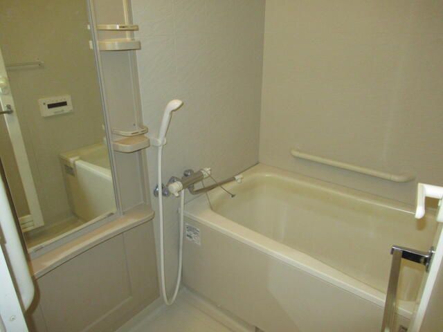 ��ʌ�����s�k����P���ڂ̃}���V�����̃o�X