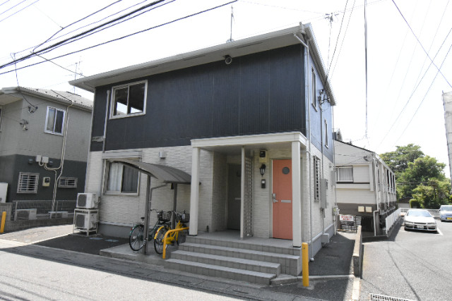 ��ʌ��������܎s�k����i���Q���ڂ̃A�p�[�g�̌����O��