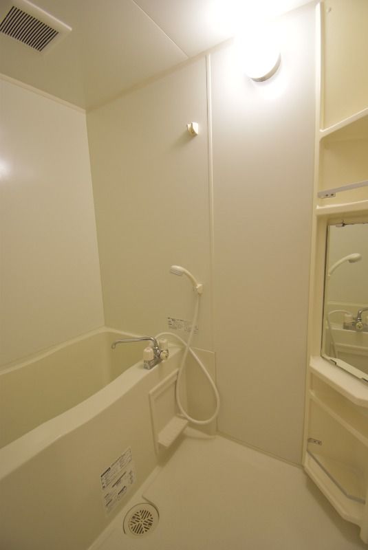 ��ʌ��������܎s�k����i���Q���ڂ̃A�p�[�g�̃o�X