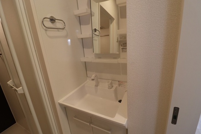 ��ʌ��������܎s�΋�����R���ڂ̃A�p�[�g�̐��ʏ�