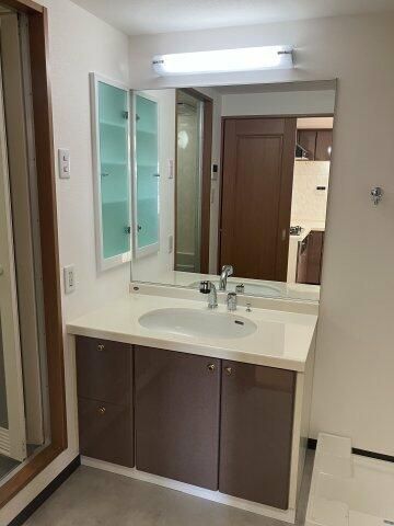 ��ʌ�����s�˒˂S���ڂ̃}���V�����̐��ʏ�