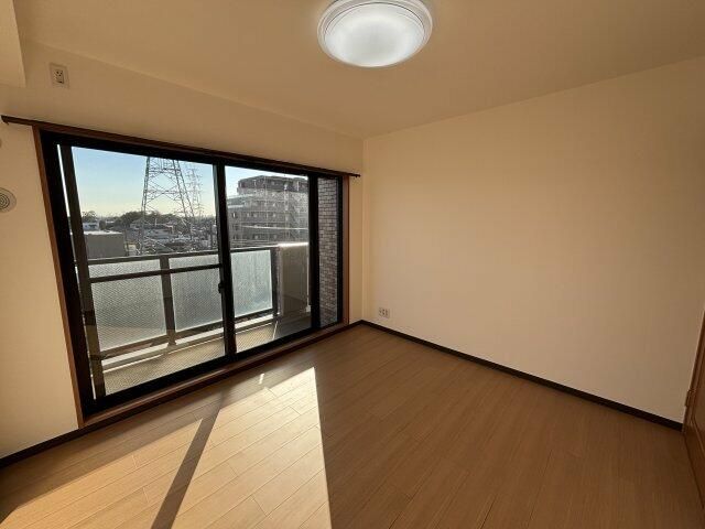 ��ʌ�����s�˒˂S���ڂ̃}���V�����̂��̑������E�X�y�[�X