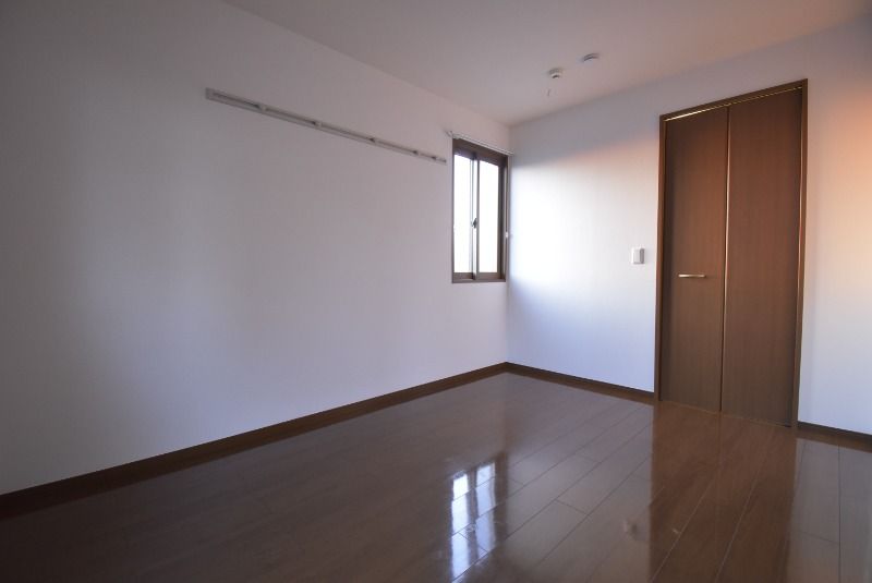 ��ʌ��������܎s�k����i���Q���ڂ̃A�p�[�g�̂��̑������E�X�y�[�X