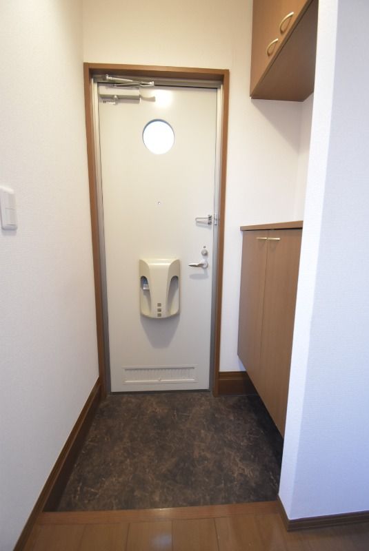 ��ʌ��������܎s�k����i���Q���ڂ̃A�p�[�g�̌���