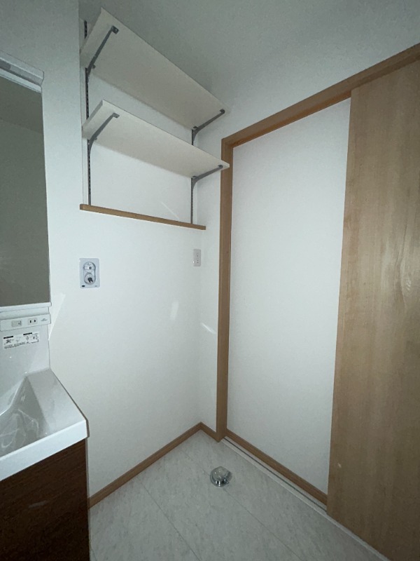 ��ʌ��������܎s��{�擌���Q���ڂ̈�ˌ��Ă̂��̑��ݔ�