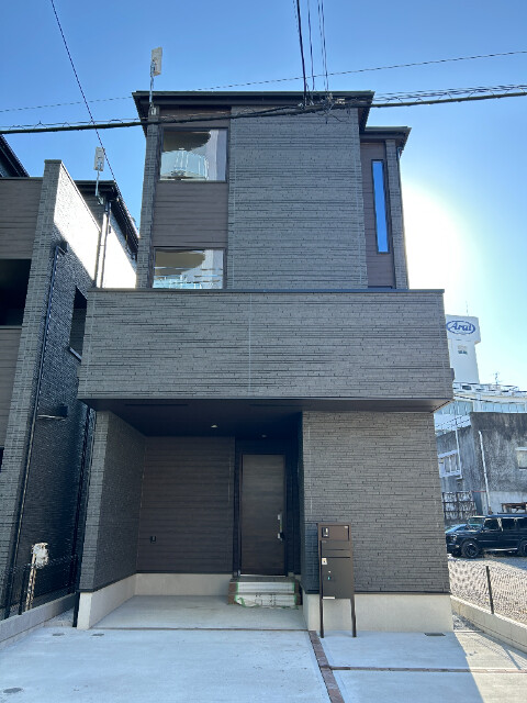 ��ʌ��������܎s��{�擌���Q���ڂ̈�ˌ��ẴG���g�����X