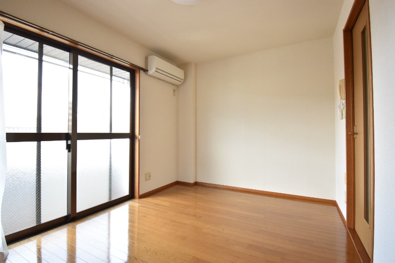 ��ʌ������s�����U���ڂ̃}���V�����̋��ԁE���r���O