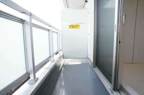 ��ʌ��z�J�s��z�J�R���ڂ̃}���V�����̃o���R�j�[