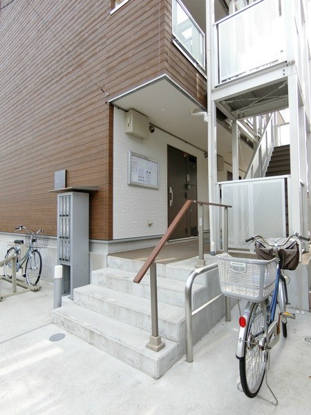 ��ʌ��z�J�s��z�J�R���ڂ̃}���V�����̃G���g�����X