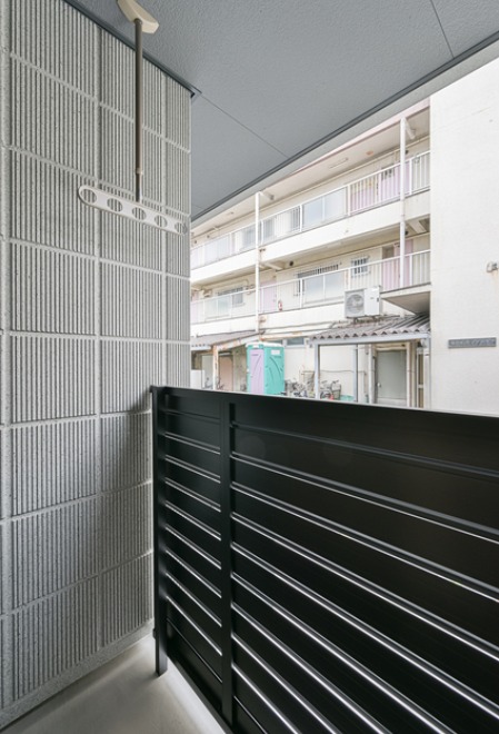 ��ʌ������s�����S���ڂ̃}���V�����̃o���R�j�[