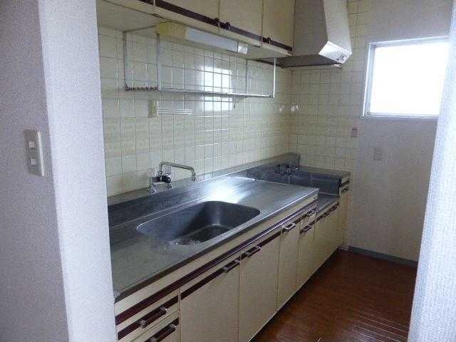 ��ʌ��������܎s������厚�쒆��̃}���V�����̃L�b�`��