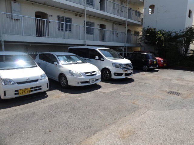 ��ʌ��������܎s������厚�쒆��̃}���V�����̒��ԏ�