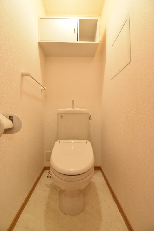 ��ʌ�����s�厚�ΐ_�̃A�p�[�g�̃g�C��