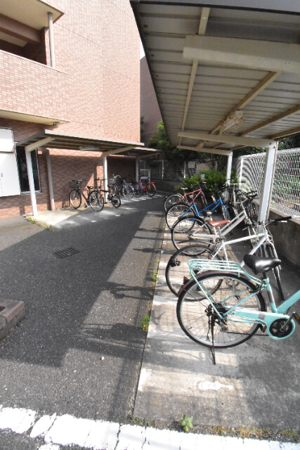 ��ʌ��������܎s�Y�a��̉ƂU���ڂ̃}���V�����̂��̑�