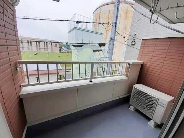 ��ʌ�����s�厚���s�̍��݂̃A�p�[�g�̃o���R�j�[