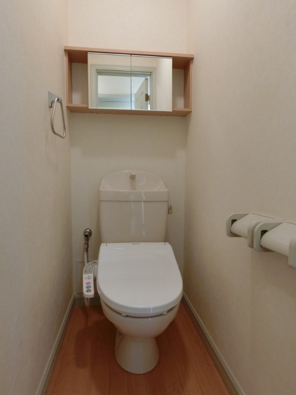 ��ʌ�����s�厚�ΐ_�̃A�p�[�g�̃g�C��